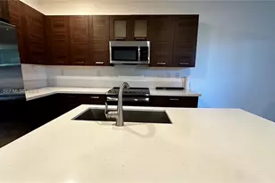 9155 NW 161st St, Miami Lakes, FL 33018 - Photo 11