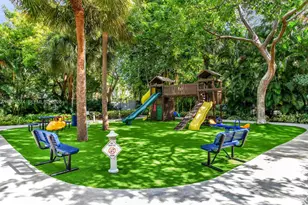 2645 S Bayshore Dr, Miami, FL 33133 - Photo 33