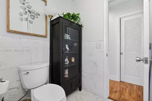 2136 NE 56th Pl, Fort Lauderdale, FL 33308 - Photo 23