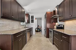 2136 NE 56th Pl, Fort Lauderdale, FL 33308 - Photo 11