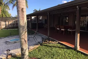 8421 SW 28th St, Davie, FL 33328 - Photo 15