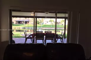 8421 SW 28th St, Davie, FL 33328 - Photo 17