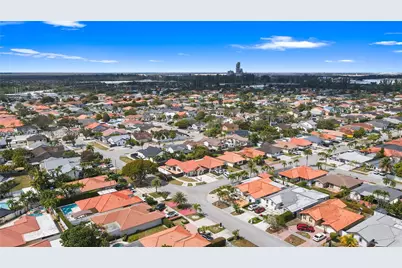 800 NW 133rd Ave, Miami, FL 33182 - Photo 11