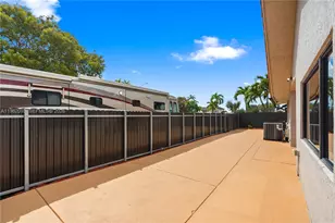 800 NW 133rd Ave, Miami, FL 33182 - Photo 19