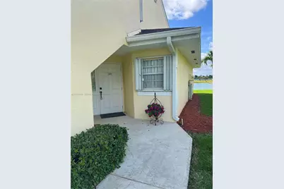 2525 SE 19th Pl #105-B, Homestead, FL 33035 - Photo 1