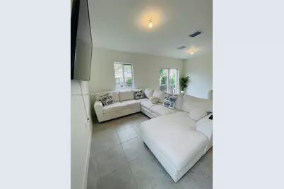 5000 SW 37th St, Pembroke Park, FL 33023 - Photo 9