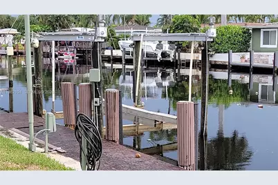 631 SE 5th Ter, Pompano Beach, FL 33060 - Photo 19
