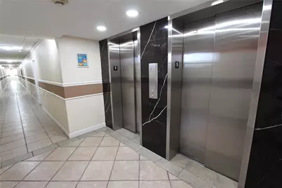 4550 NW 9th St #815E, Miami, FL 33126 - Photo 13