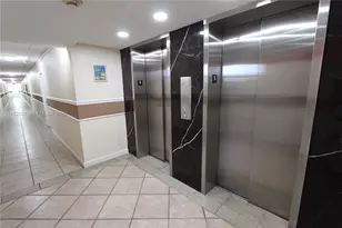 4550 NW 9th St, Miami, FL 33126 - Photo 13