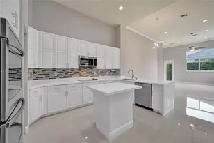 8006 N Savannah Cir, Davie, FL 33328 - Photo 23