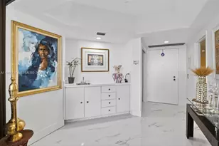 4000 Island Blvd, Aventura, FL 33160 - Photo 5