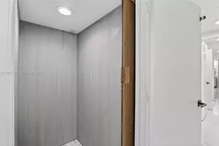 4000 Island Blvd, Aventura, FL 33160 - Photo 33