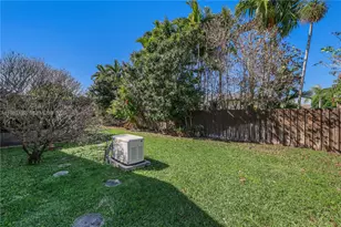 11541 SW 100th St, Miami, FL 33176 - Photo 35