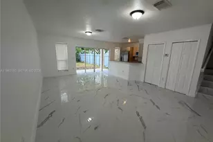 689 NW 6th St, Florida City, FL 33034 - Photo 3