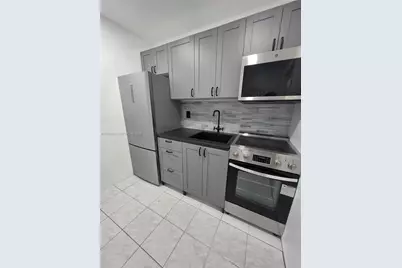 411 SE 3rd Ave #3, Hallandale Beach, FL 33009 - Photo 5