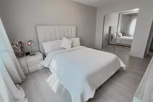 400 Kings Point Dr, Sunny Isles Beach, FL 33160 - Photo 9