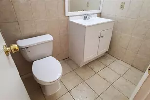 5861 NW 16th Pl, Sunrise, FL 33313 - Photo 7