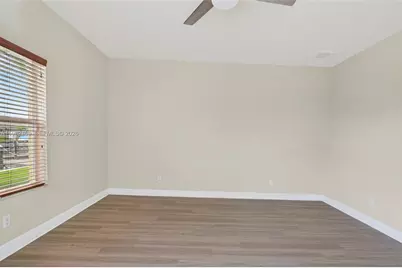 1414 NE 2nd Ter, Cape Coral, FL 33909 - Photo 21