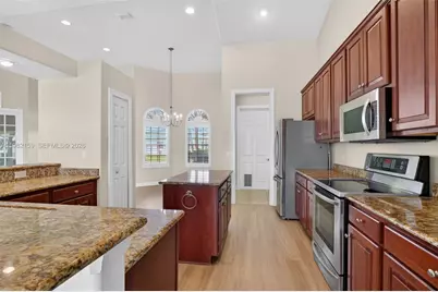 1414 NE 2nd Ter, Cape Coral, FL 33909 - Photo 7