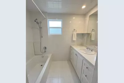 622 NW 7th Ave, Homestead, FL 33030 - Photo 9