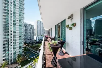 90 SW 3rd St #2116, Miami, FL 33130 - Photo 3