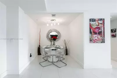 90 SW 3rd St #2116, Miami, FL 33130 - Photo 7