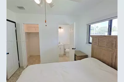 9460 Martinique Dr, Cutler Bay, FL 33189 - Photo 23