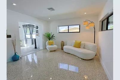 9460 Martinique Dr, Cutler Bay, FL 33189 - Photo 9