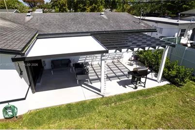 9460 Martinique Dr, Cutler Bay, FL 33189 - Photo 47