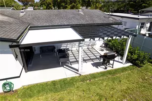 9460 Martinique Dr, Cutler Bay, FL 33189 - Photo 47