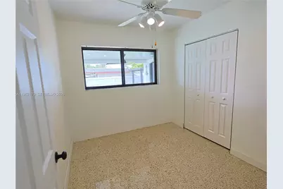 9460 Martinique Dr, Cutler Bay, FL 33189 - Photo 19