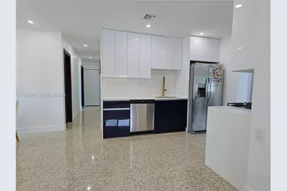 9460 Martinique Dr, Cutler Bay, FL 33189 - Photo 5