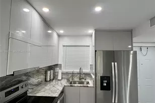 8595 Sunrise Lakes Blvd, Sunrise, FL 33322 - Photo 5