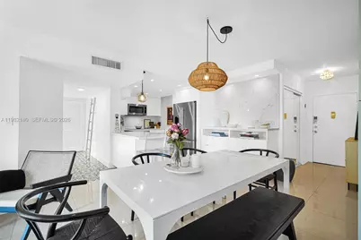 1605 Bay Rd #201, Miami Beach, FL 33139 - Photo 11