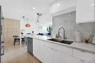 1605 Bay Rd, Miami Beach, FL 33139 - Photo 5