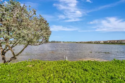 11295 W 34th Way, Hialeah Gardens, FL 33018 - Photo 31