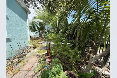 294 NE 57th St, Miami, FL 33137 - Photo 33