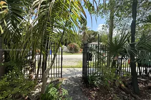 294 NE 57th St, Miami, FL 33137 - Photo 37