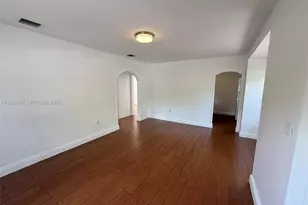 294 NE 57th St, Miami, FL 33137 - Photo 17