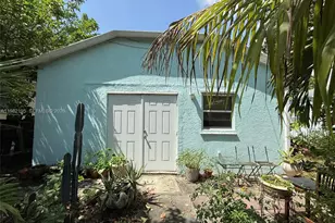 294 NE 57th St, Miami, FL 33137 - Photo 3