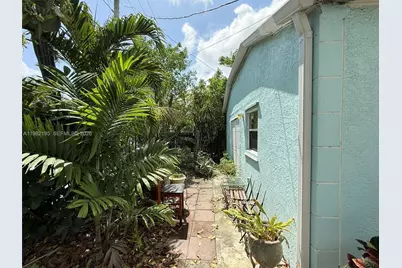 294 NE 57th St, Miami, FL 33137 - Photo 35
