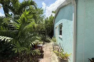 294 NE 57th St, Miami, FL 33137 - Photo 35