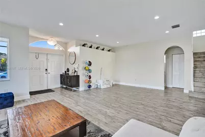 2163 NW 157th Ln, Pembroke Pines, FL 33028 - Photo 5