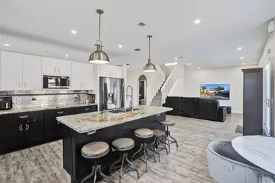 2163 NW 157th Ln, Pembroke Pines, FL 33028 - Photo 9