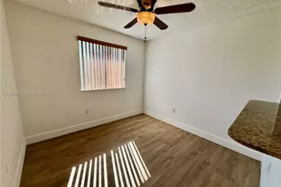 4681 NW 9th St, Miami, FL 33126 - Photo 13