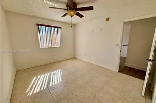 4681 NW 9th St, Miami, FL 33126 - Photo 21