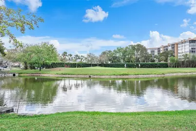 10304 Fairway Rd, Pembroke Pines, FL 33026 - Photo 51