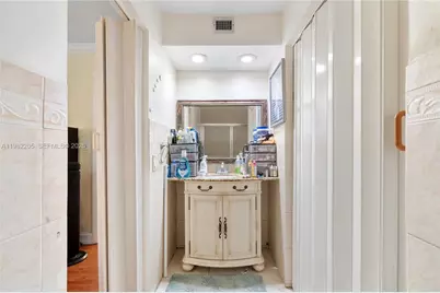 10304 Fairway Rd, Pembroke Pines, FL 33026 - Photo 33