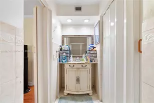 10304 Fairway Rd, Pembroke Pines, FL 33026 - Photo 33