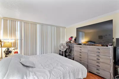 10304 Fairway Rd, Pembroke Pines, FL 33026 - Photo 37